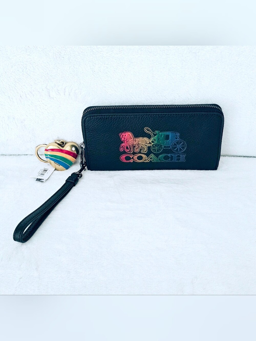 NWT COACH Multi Zip Around Wallet/Multi Heart Purse Charm